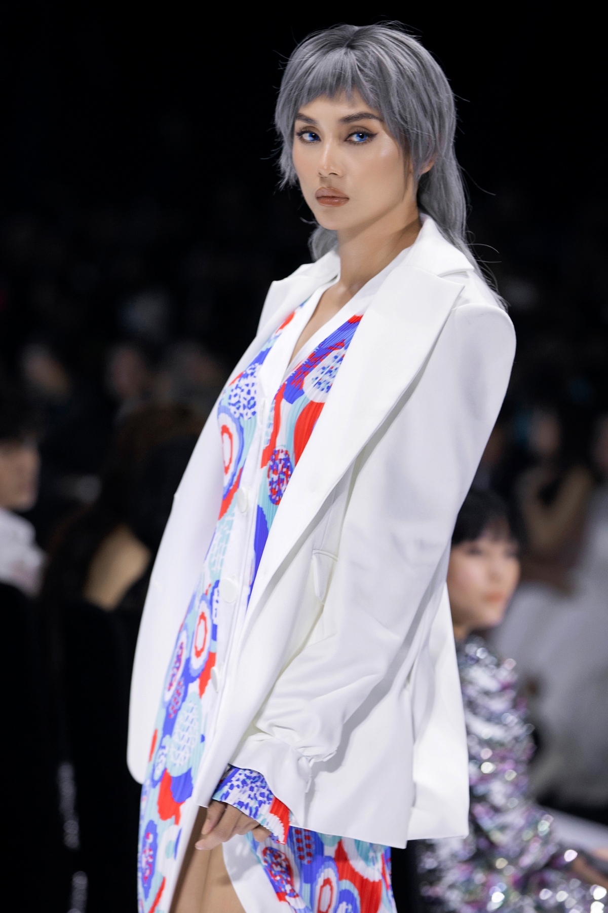 tân hoa hậu Đỗ thị hà lần đầu catwalk trong show của công trí tại tuần lễ thời trang hình ảnh 6 tan hoa hau Do thi ha lan dau catwalk trong show cua cong tri tai tuan le thoi trang hinh anh 6