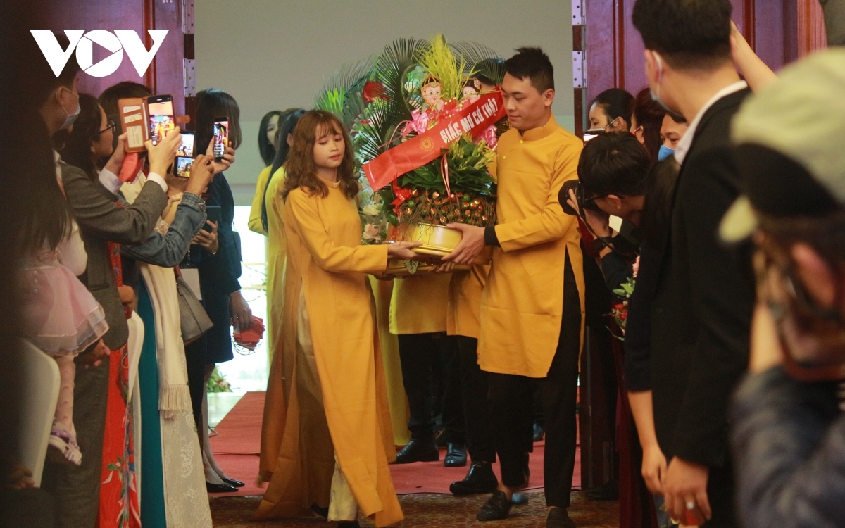46 needy couples hold special mass wedding in hanoi picture 2