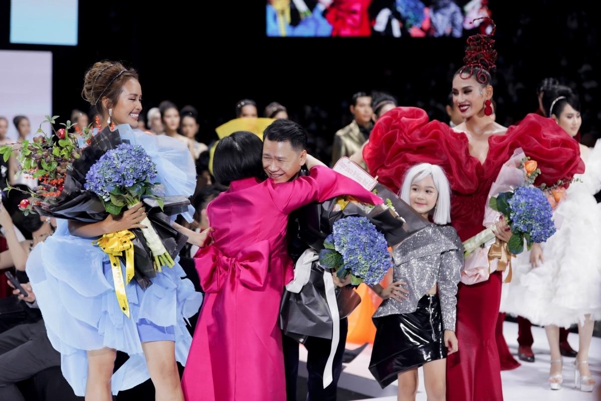 collection by designer minh ha concludes vietnam international fashion week 2020 picture 13