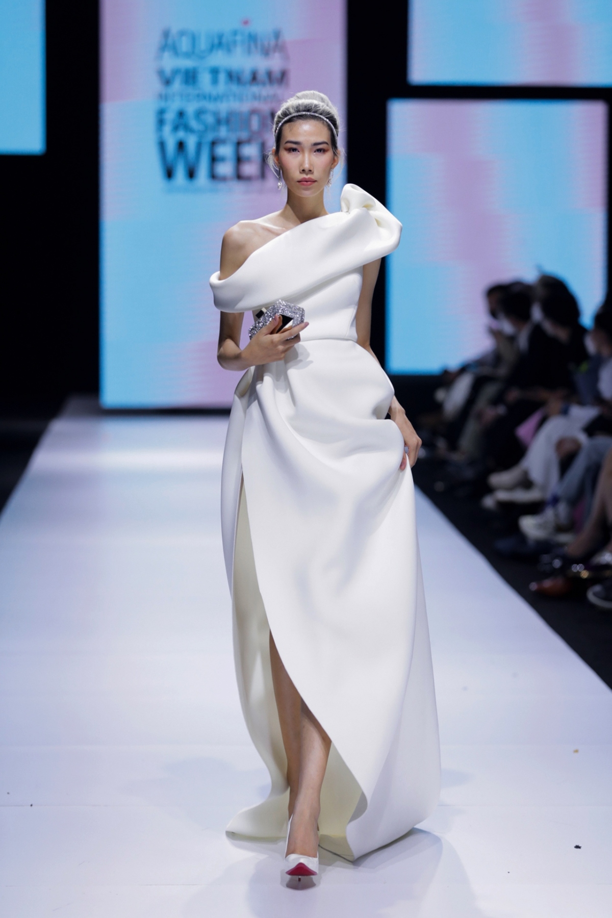 collection by designer minh ha concludes vietnam international fashion week 2020 picture 7