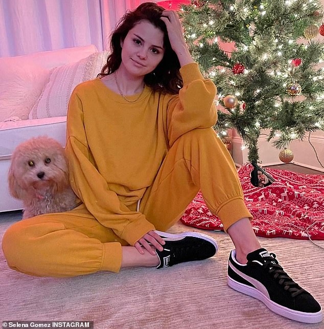 selena gomez duoc vinh danh la nhan vat cua nam hinh anh 2