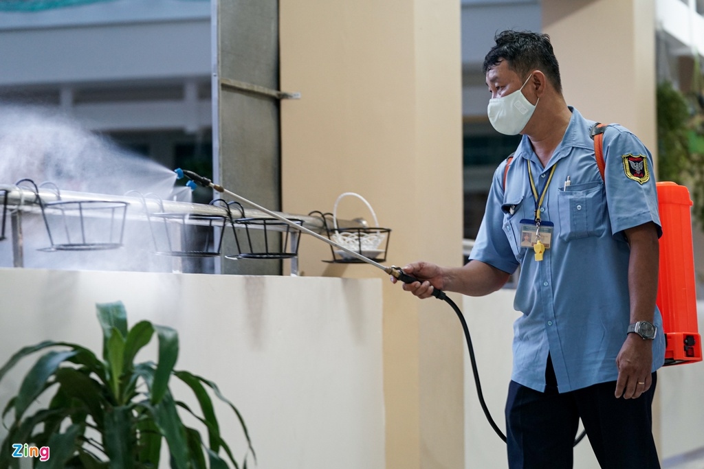 hcm city schools step up disinfection efforts amid covid-19 fears picture 8