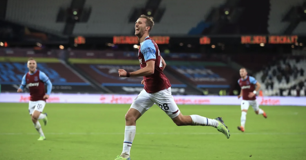 Soucek ăn mừng bàn thắng mở tỷ số cho West Ham. (Ảnh: Premier League).