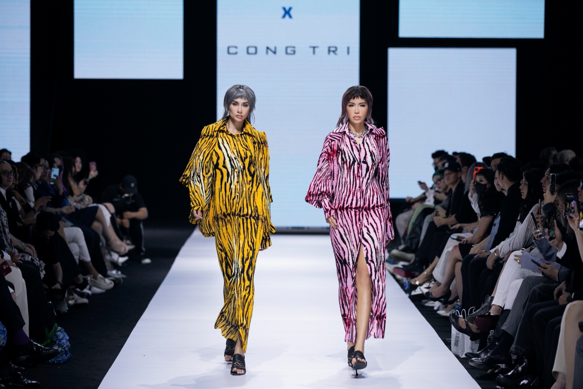tân hoa hậu Đỗ thị hà lần đầu catwalk trong show của công trí tại tuần lễ thời trang hình ảnh 14 tan hoa hau Do thi ha lan dau catwalk trong show cua cong tri tai tuan le thoi trang hinh anh 14