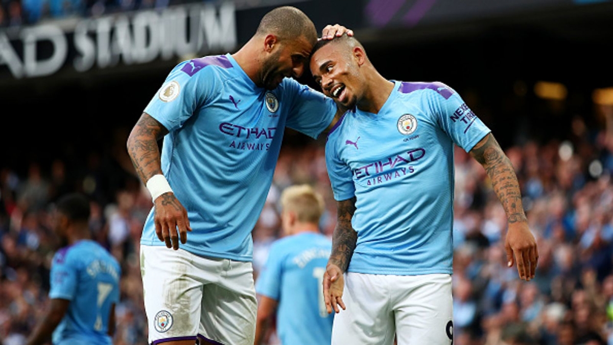 Kyle Walker và Gabriel Jesus mắc Covid-19. (Ảnh: Getty).