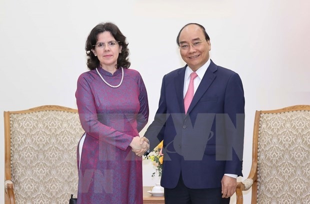pm nguyen xuan phuc receives outgoing cuban ambassador picture 1