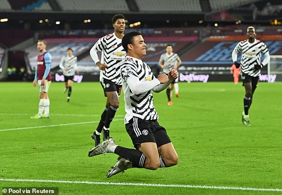 bruno kiến tạo để pogba lập siêu phẩm, mu ngược dòng trên sân west ham để tiến vào top 4 hình ảnh 10 bruno kien tao de pogba lap sieu pham, mu nguoc dong tren san west ham de tien vao top 4 hinh anh 10