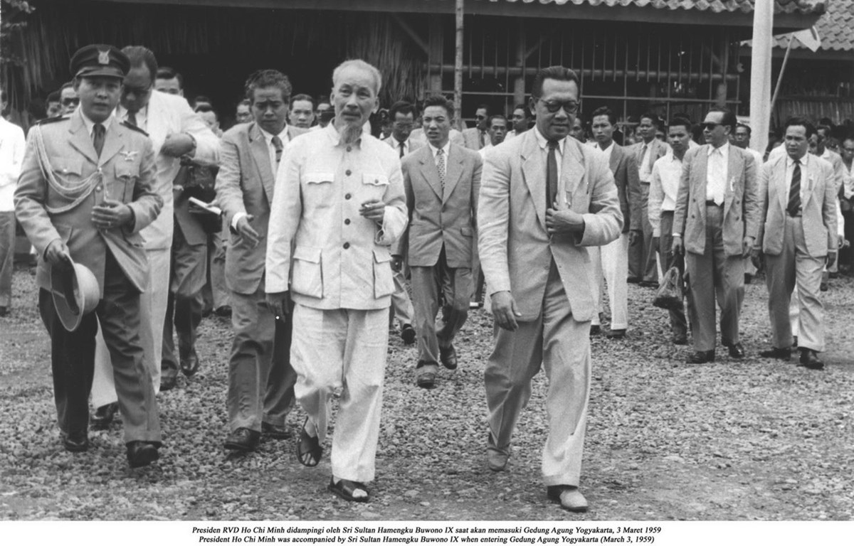 Photo exhibition marks 65 years of Vietnam-Indonesia diplomacy