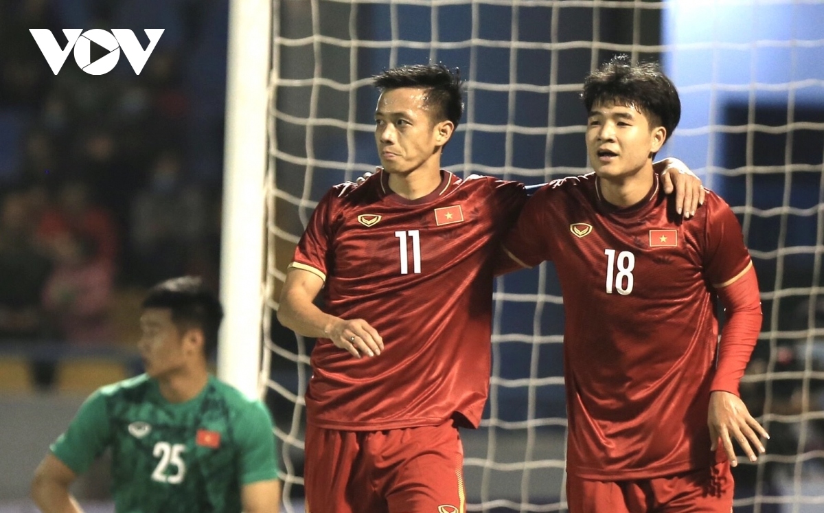 national team enjoy 3-2 friendly win over vietnamese u22 side picture 8