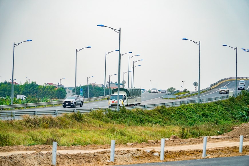 Nút giao đường Vành đai 3, cao tốc Hà Nội-Hải Phòng và đường Cổ Linh, góp phần giảm thiểu ùn tắc và thúc đẩy phát triển kinh tế-xã hội của thành phố Hà Nội.