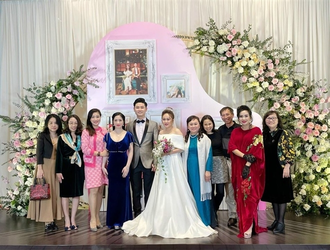 Những hình ảnh hiếm hoi trong đám cưới của con gái diva Thanh Lam ...