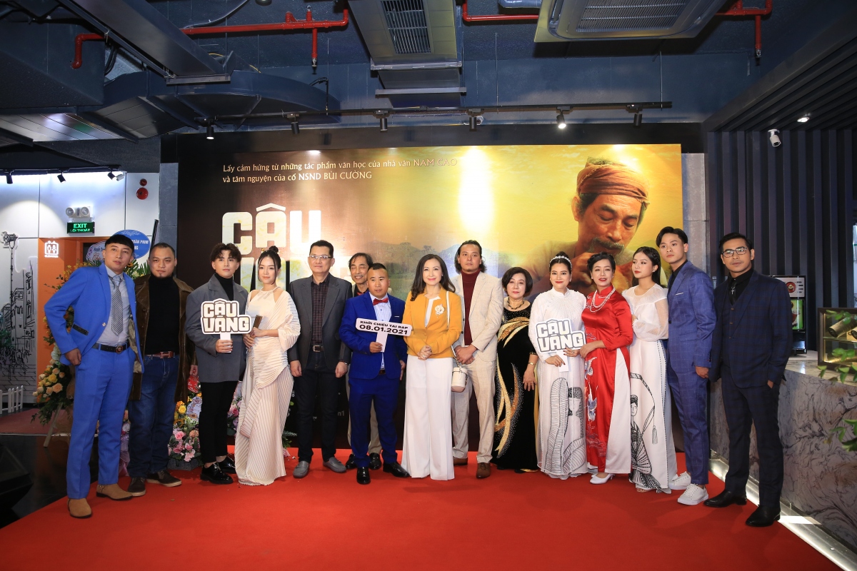 Châu Bùi, Hồng Diễm và dàn sao Việt đổ bộ buổi công chiếu phim ...