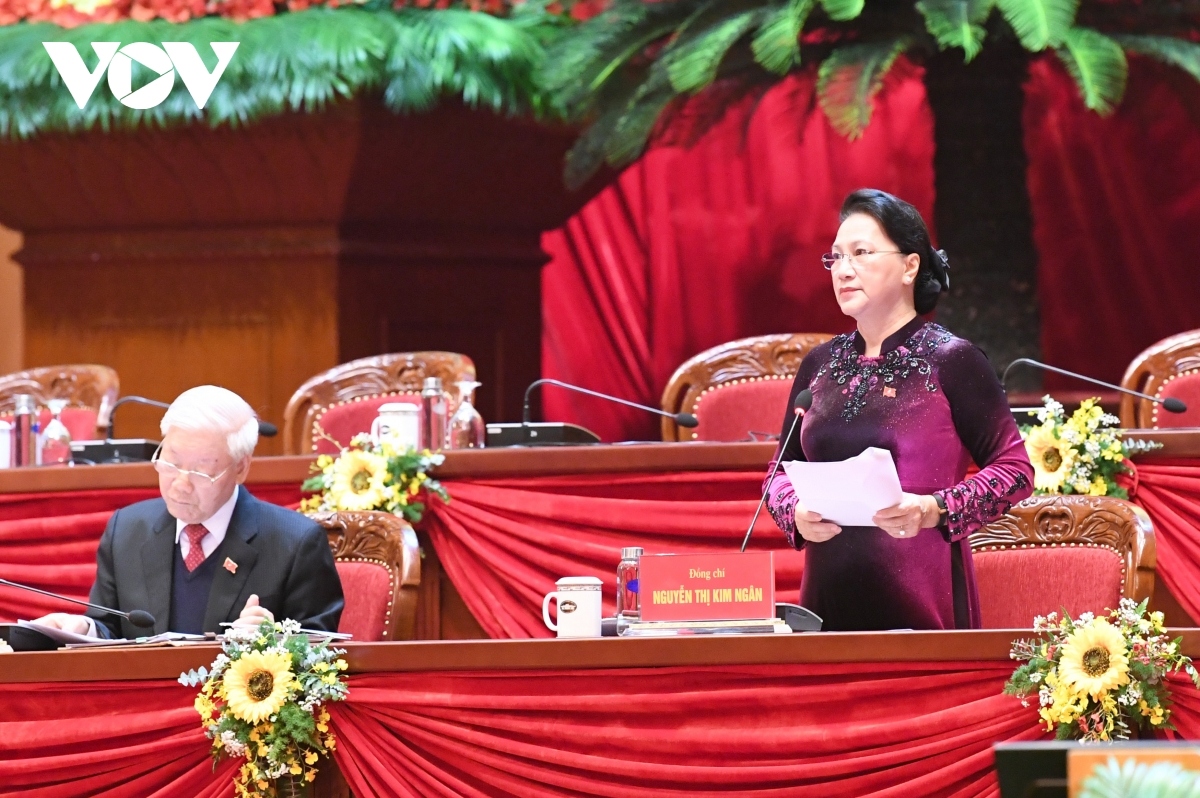 Politburo member and National Assembly (NA) Chairwoman Nguyen Thi Kim Ngan chairs the preparatory session.