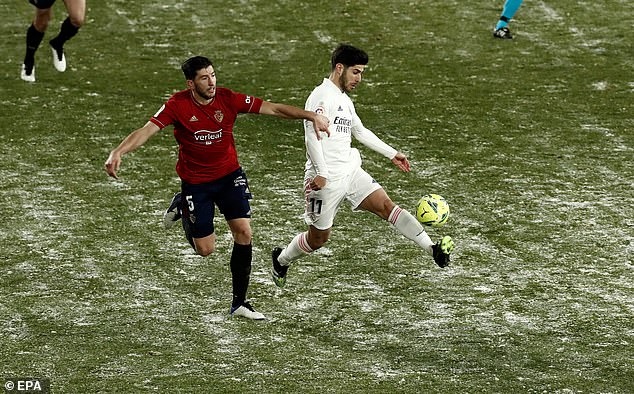 Real Madrid đang bị ảnh hưởng nặng nề bởi bão tuyết ở Tây Ban Nha. (Ảnh: EPA).