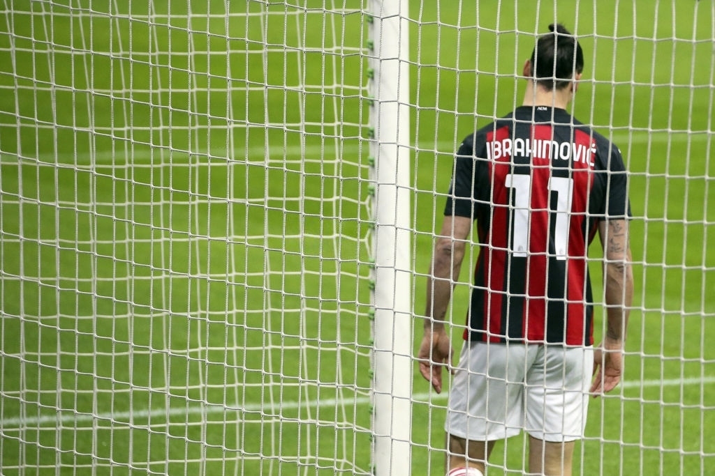 ibrahimovic dut diem can thanh ra ngoai, ac milan thua dam atalanta hinh anh 1