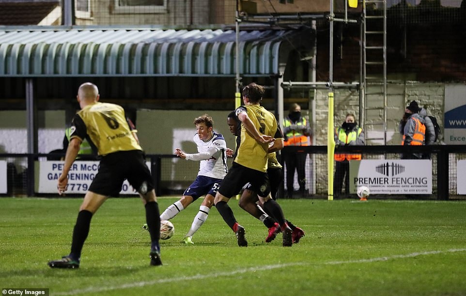 tien dao brazil lap hat-trick, tottenham dai thang 5 sao tai fa cup hinh anh 9