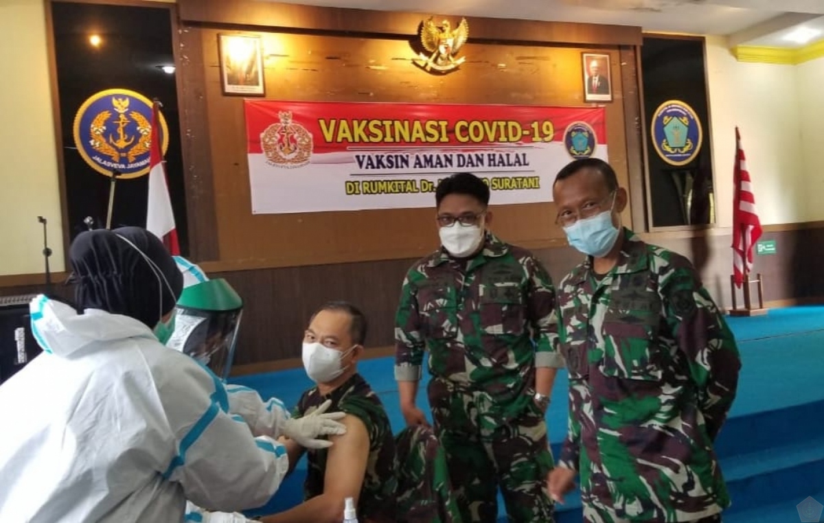 indonesia da tiem vaccine covid-19 cho 179.000 nguoi hinh anh 1