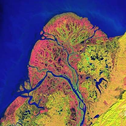 Bức ảnh ấn tượng của Đồng bằng Yukon qua vệ tinh quan sát Landsat của NASA đã cho thấy vẻ đẹp siêu thực của hành tinh chúng ta.