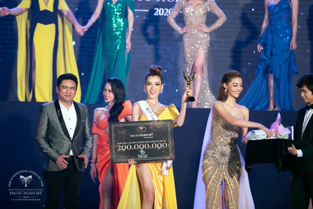 Phuong Truong Tran Dai wins Miss International Queen Vietnam title | VOV.VN