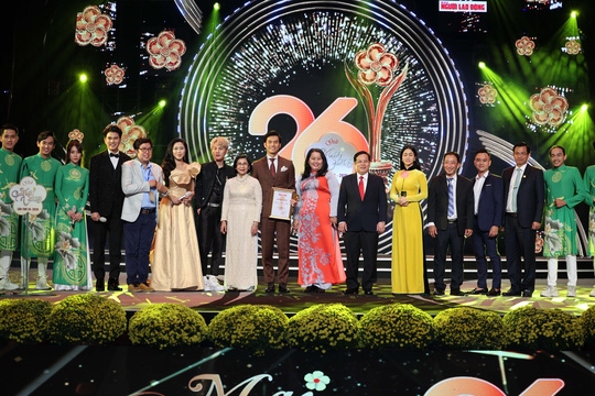 mai vang awards honours outstanding local artists picture 11