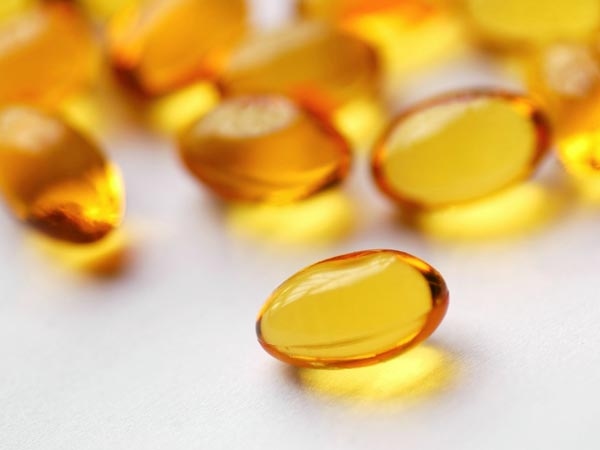 Bổ sung vitamin D: Vitamin D là nhân tố chính giúp xương chắc khỏe, bởi vitamin D giúp tăng khả năng hấp thu canxi của cơ thể. Bạn có thể bổ sung vitamin D qua thức ăn hoặc viên bổ sung vitamin D.