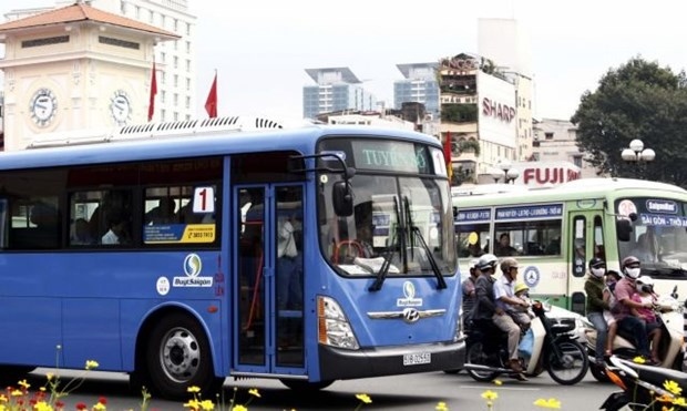 hcm city to open five electric-bus routes for 2-year trial run picture 1