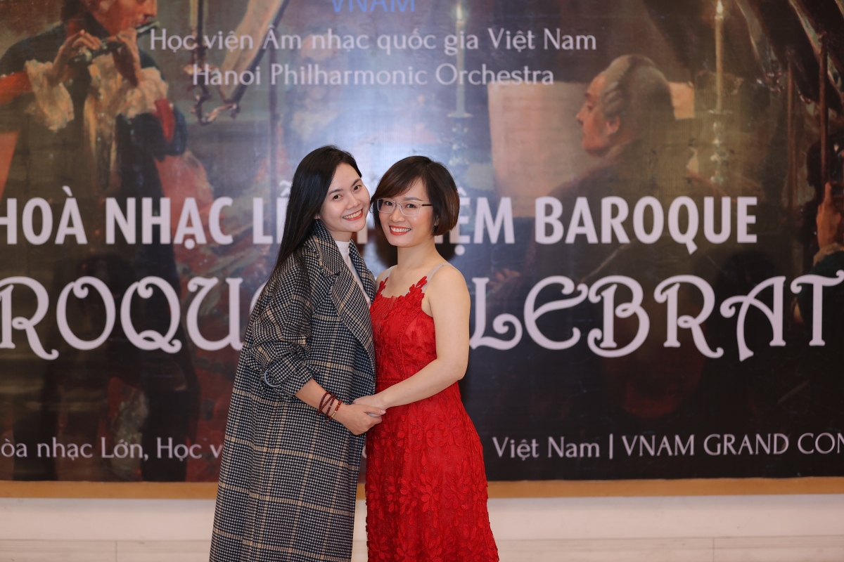 khán giả nín thở nghe hai nghệ sĩ piano Đào thu lê - nguyễn hoàng phương song tấu hình ảnh 4 khan gia nin tho nghe hai nghe si piano Dao thu le - nguyen hoang phuong song tau hinh anh 4