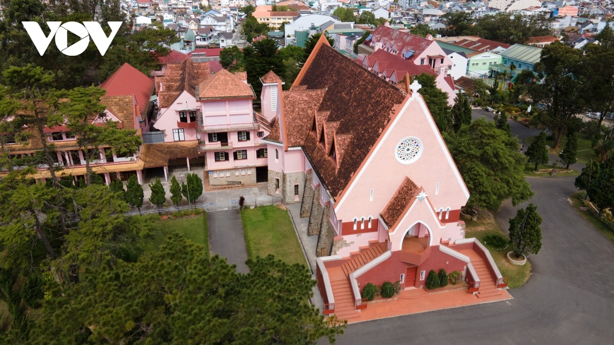visiting old pink catholic church in da lat city picture 2