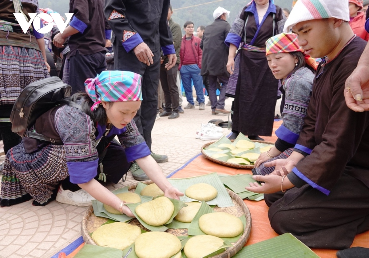 mu cang chai hosts first banh day pounding festival picture 10