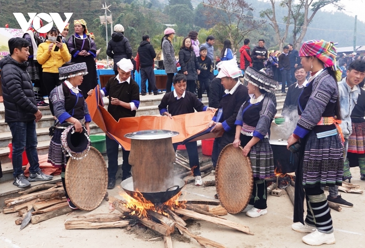 mu cang chai hosts first banh day pounding festival picture 4