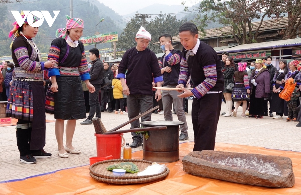 mu cang chai hosts first banh day pounding festival picture 5