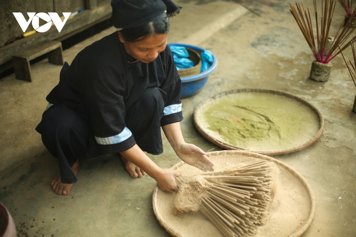 incense-making craft of nung ethnic group in cao bang picture 7