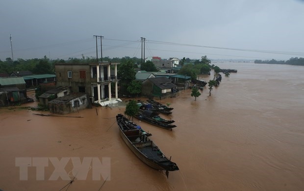 indian government sends aid to flood victims in central vietnam picture 1