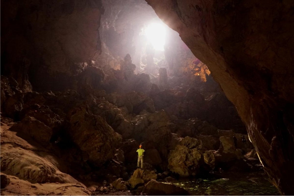 Cảnh quan hùng vĩ của hang Phượng Hoàng, Thái Nguyên. Nguồn: Đoàn khảo sát hang động