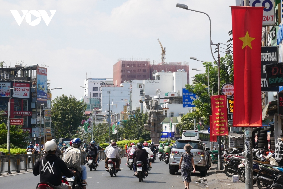 hcm city given a facelift ahead of 13th national party congress picture 10