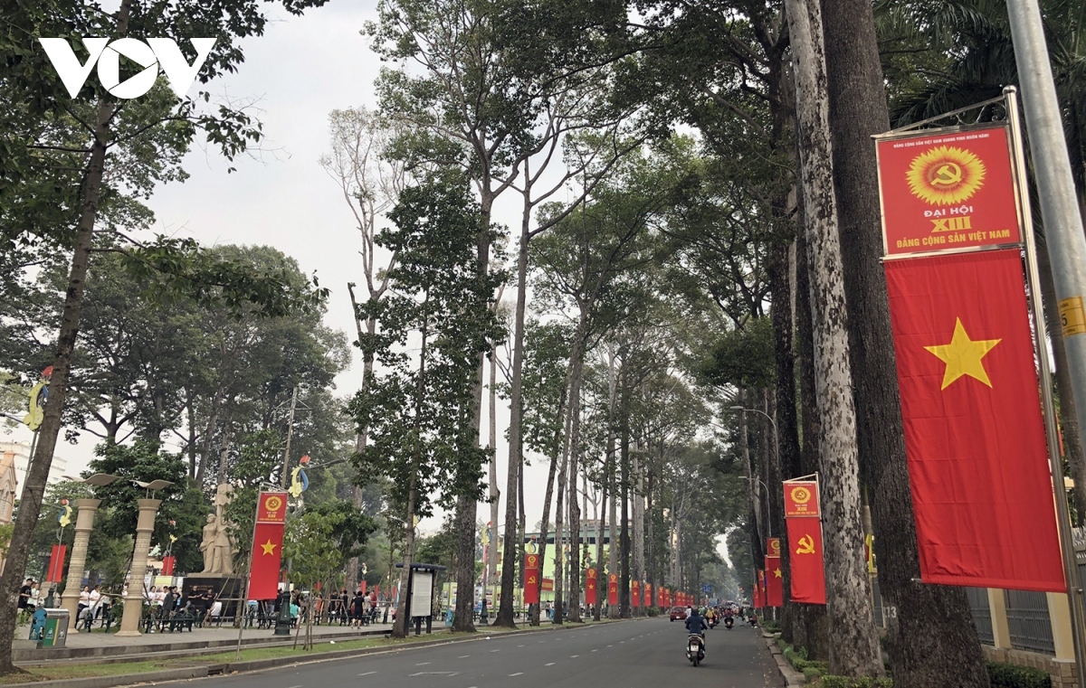 hcm city given a facelift ahead of 13th national party congress picture 14