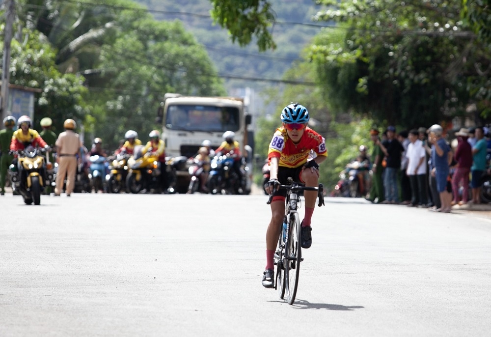 Trà Xanh Không Độ đồng hành cùng giải đua xe đạp “Về Phước Long ...