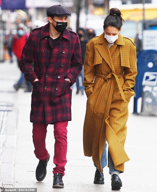 katie holmes sanh dieu di dao pho cung tinh tre hinh anh 6