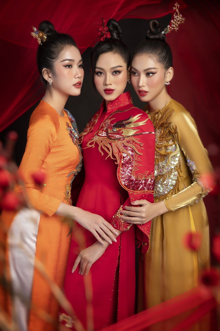 finalists of miss vietnam 2020 dazzle in tet photo collection picture 1