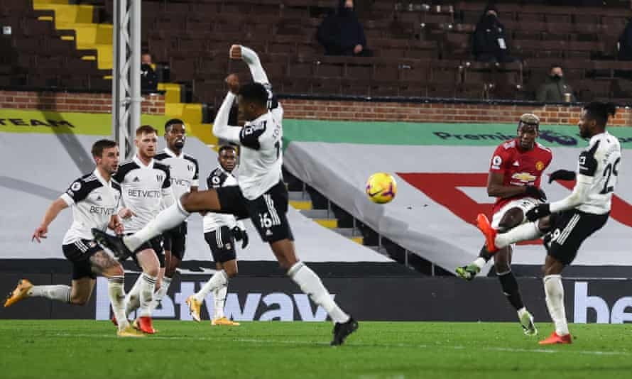 edinson cavani va paul pogba toa sang, mu loi nguoc dong thang fulham hinh anh 3