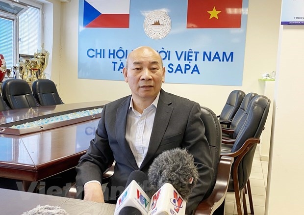 vietnamese in czech republic have high hopes for 13th national party congress picture 2