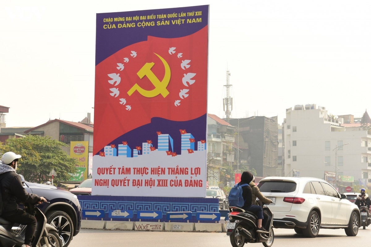 hanoi radiantly decorated to welcome upcoming national party congress picture 2