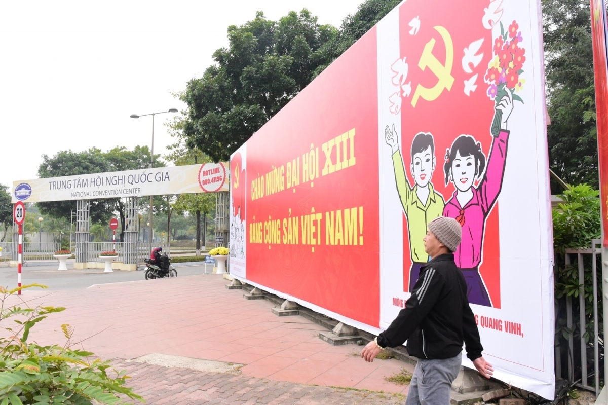 hanoi radiantly decorated to welcome upcoming national party congress picture 6