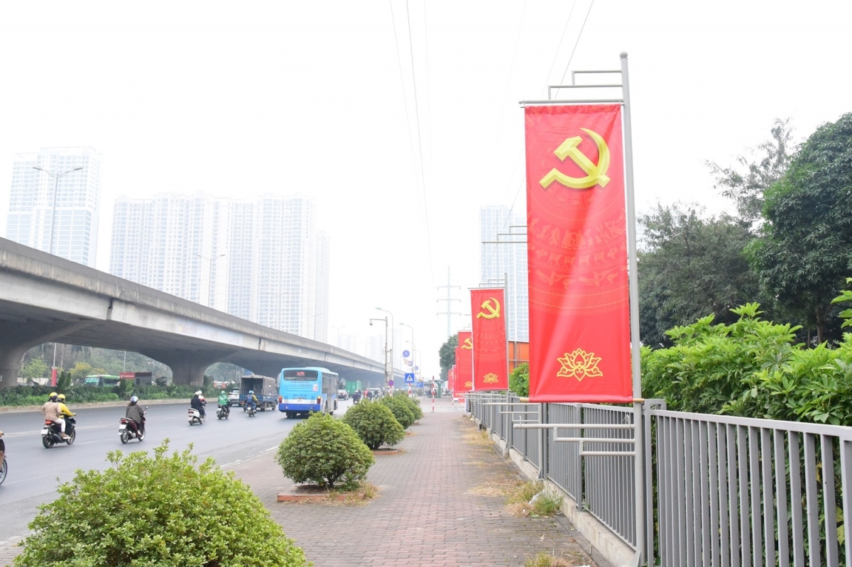 hanoi radiantly decorated to welcome upcoming national party congress picture 7