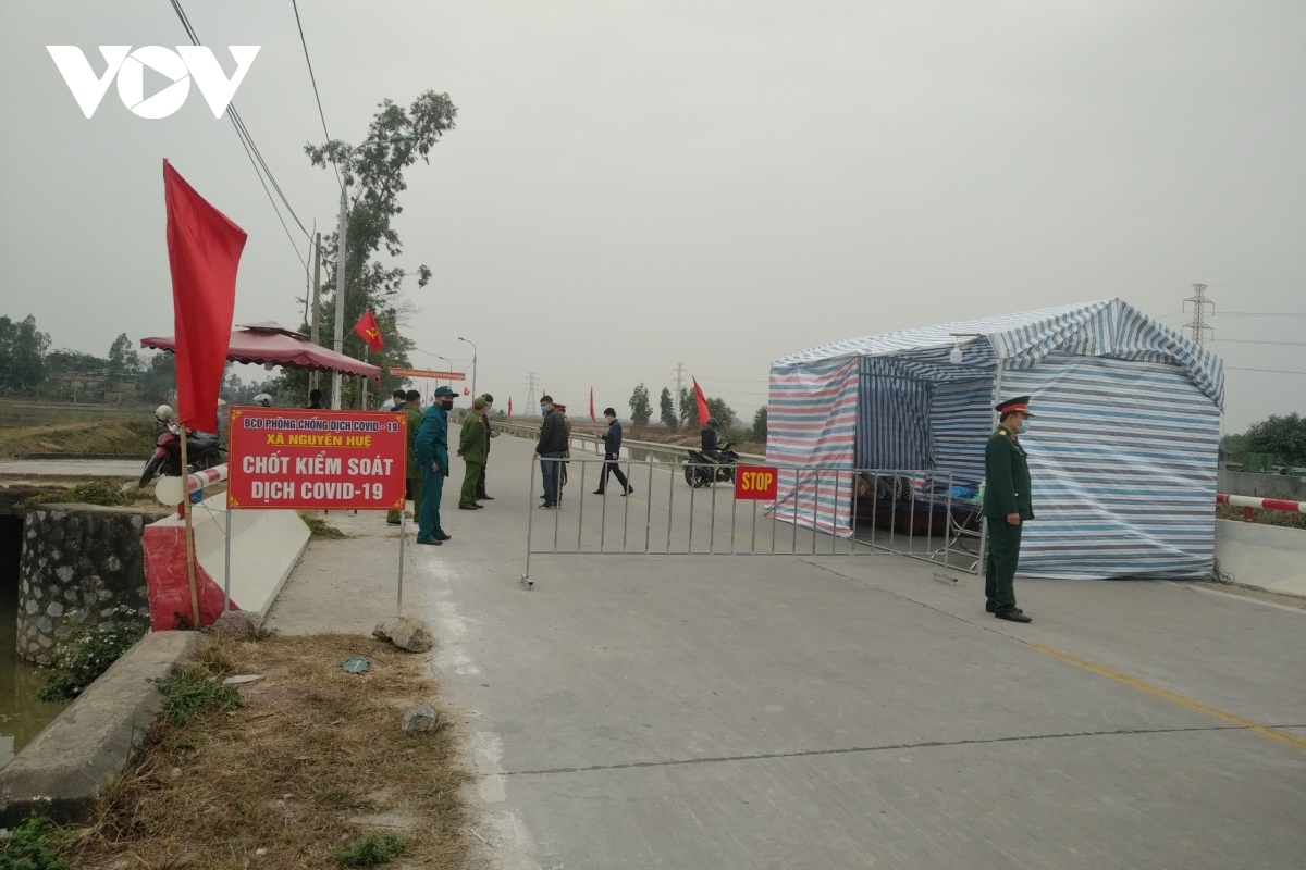 hanoi-based apartment block, dong trieu town in quang ninh put into lockdown picture 3