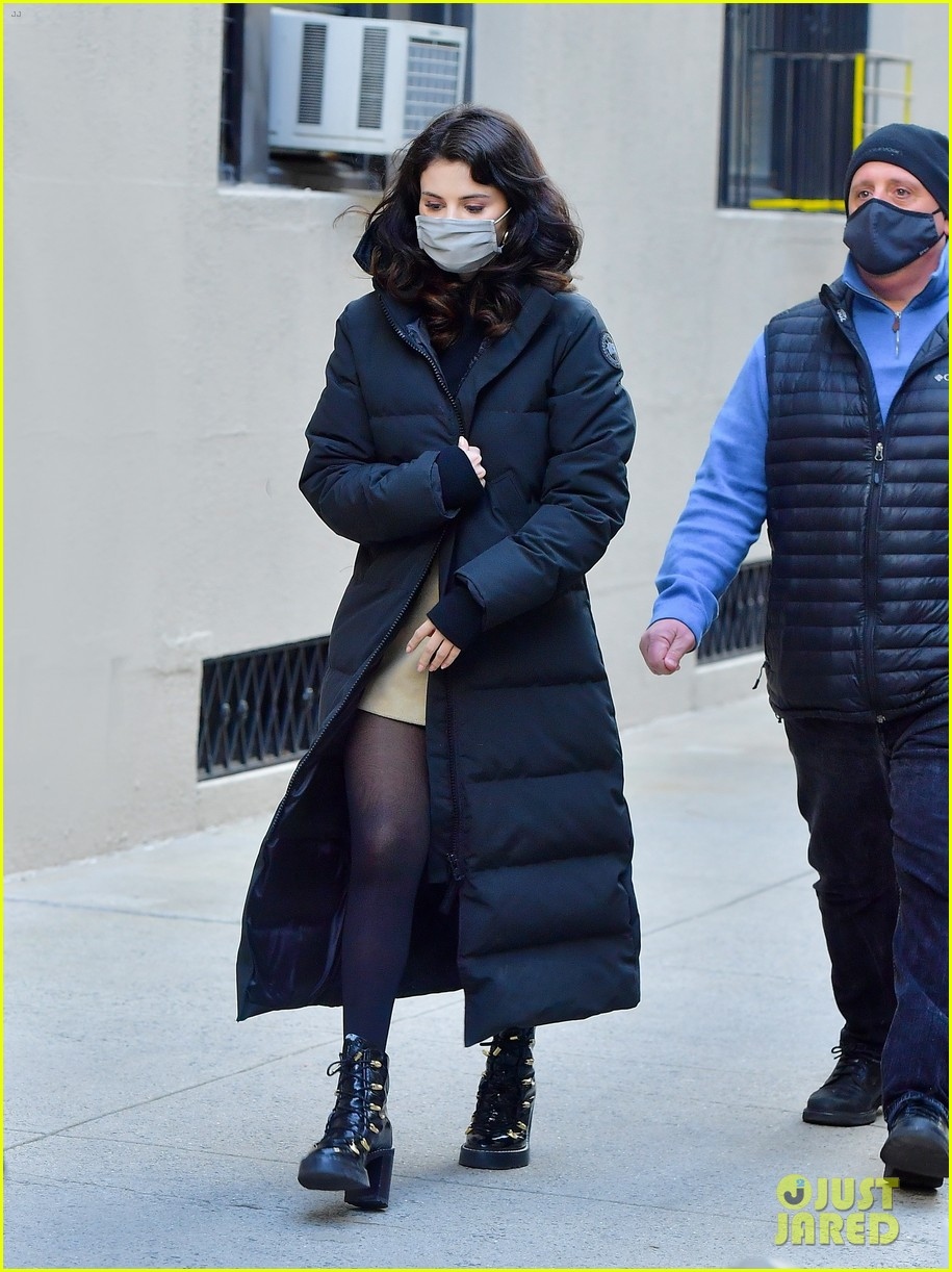 selena gomez tai xuat tren phim truong hulu s only murders in the building hinh anh 3
