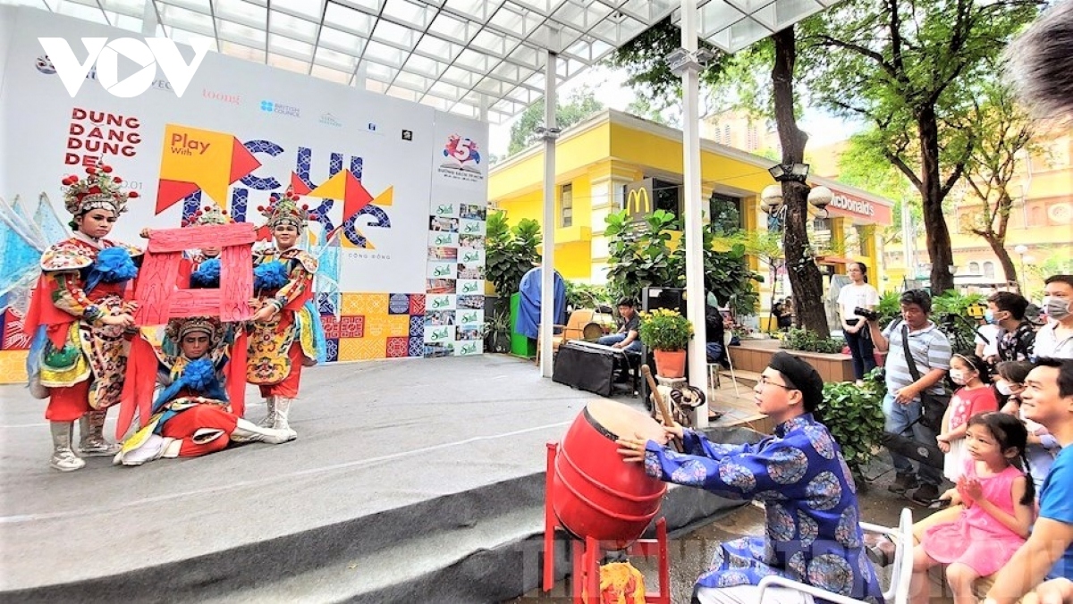 hcm city holds various cultural activities ahead of tet picture 3