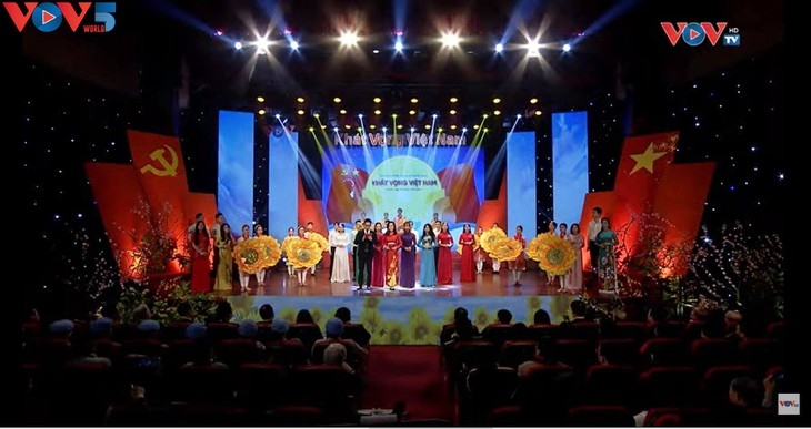Art exchange program "Vietnam aspiration" confirms trust in the Party