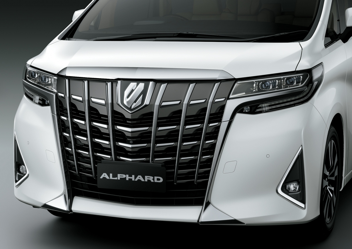 So với phiên bản cũ, Alphard 2021 được nâng cấp khá nhiều công nghệ. Trong đó phải kể đến hệ thống an toàn Toyota Safety Sense.