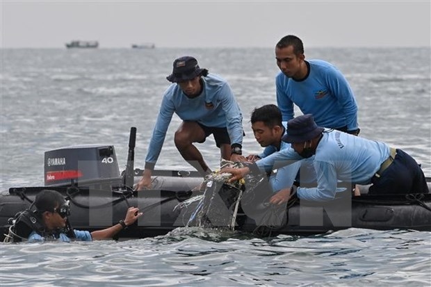 vietnam extends condolences to indonesia over plane crash picture 1
